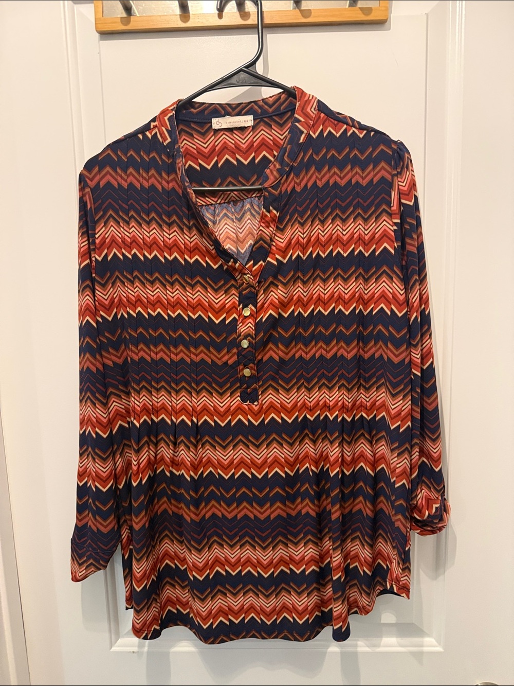 🥳 5 for $25 BUNDLE Dress Barn Navy and Rust Chevron V-Neck Tunic